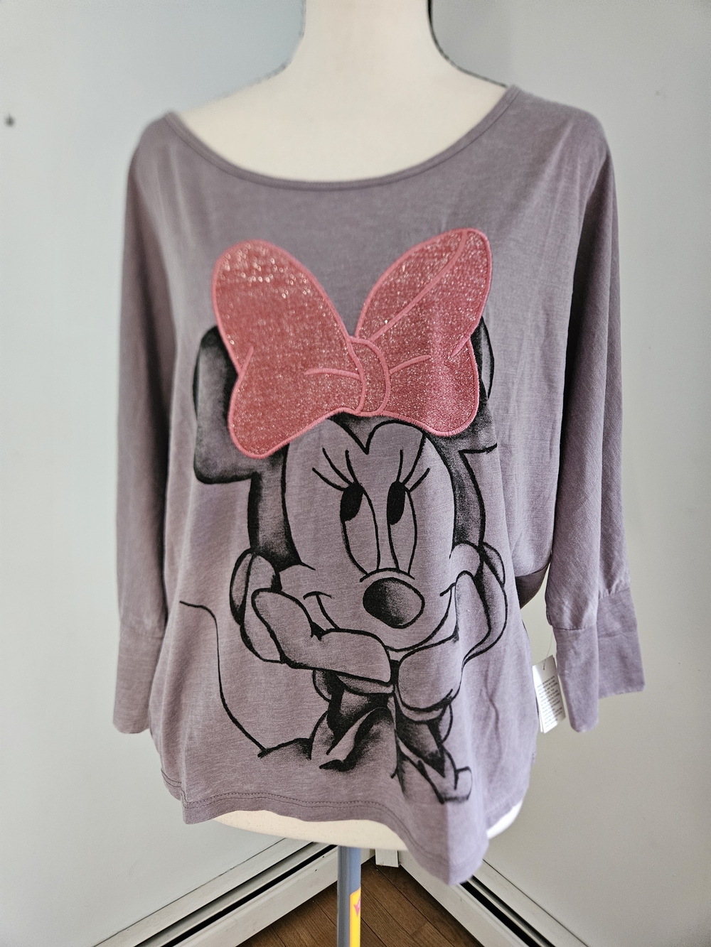 Woman's Lavender Minnie Mouse Sweatshirt with Pink Glitter Bow. Disney World